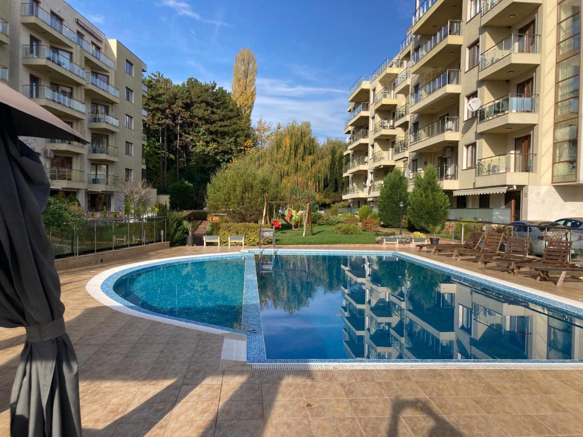 Botanica Prime Apartment Varna Bagian luar foto